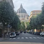 Ad Un Passo Dal Vaticano *